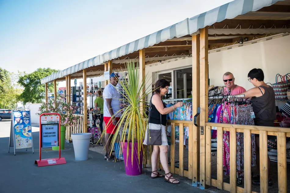 Camping Les Peupliers****