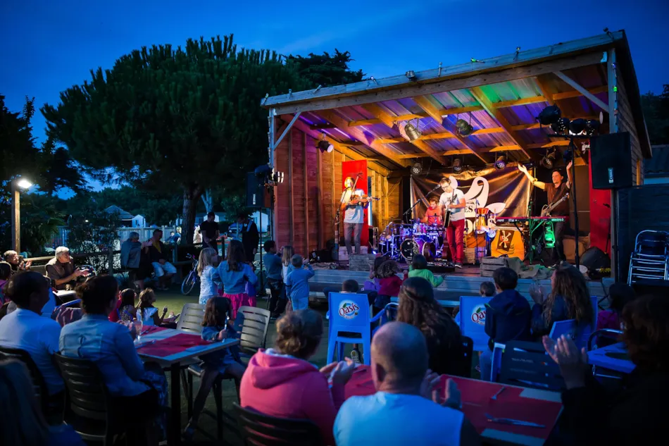 Camping Les Peupliers****