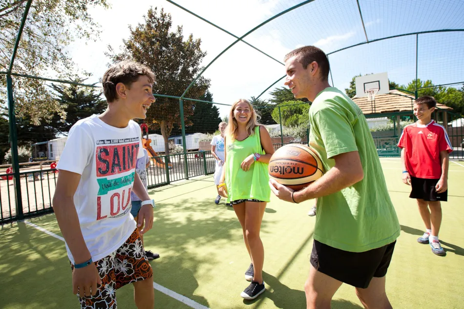 Camping Les Peupliers****