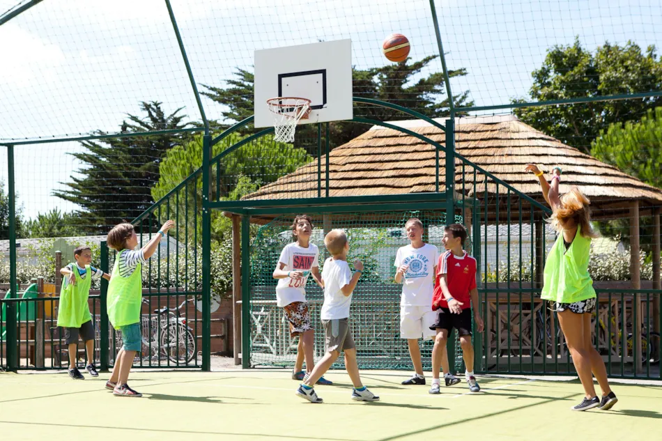 Camping Les Peupliers****