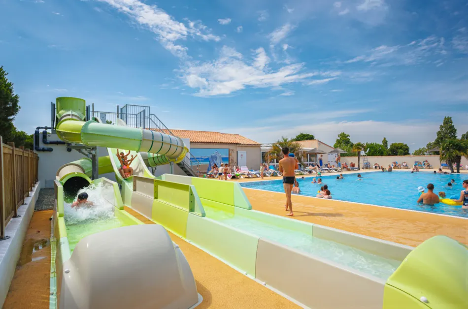 Camping Les Peupliers****