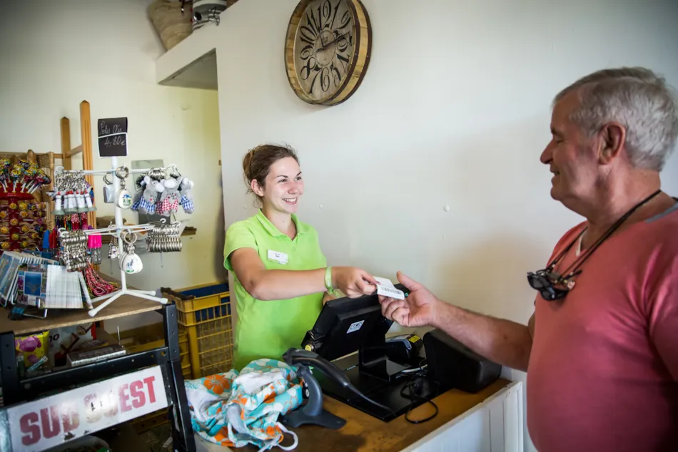 Camping Les Peupliers****