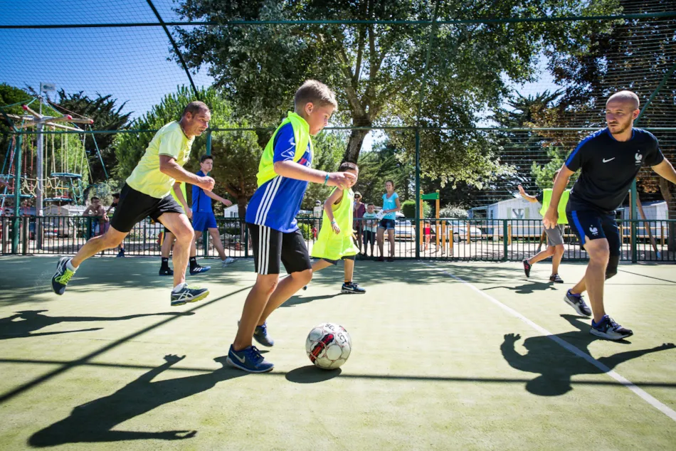 Camping Les Peupliers****