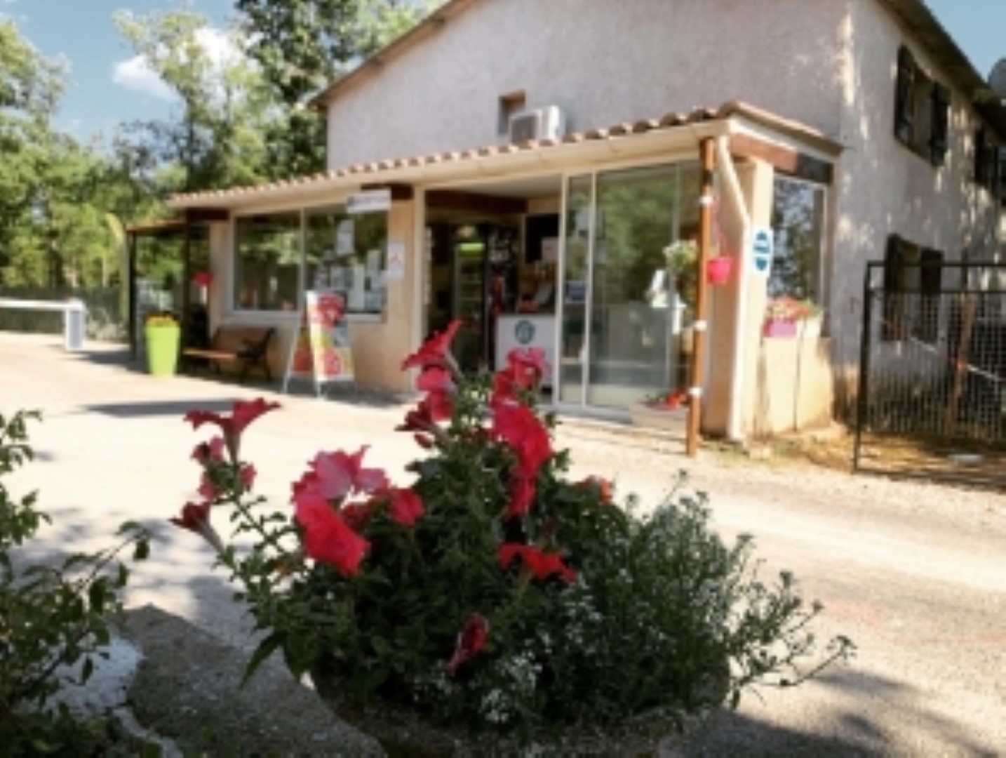 CAMPING LES TRUFFIÈRES