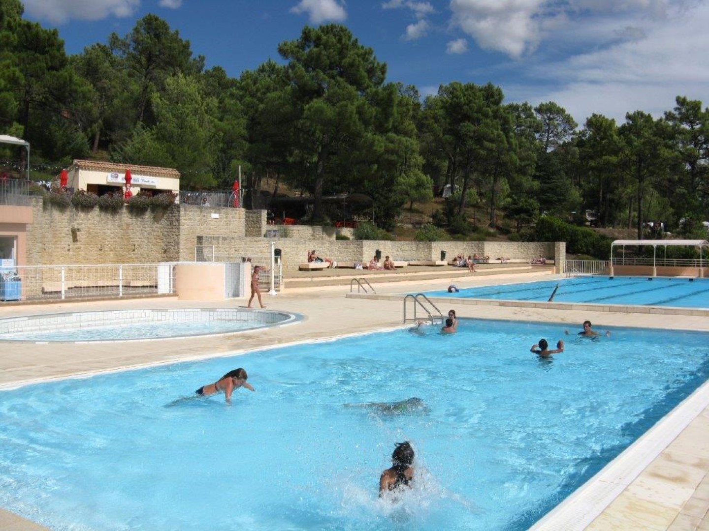 CAMPING MUNICIPAL LA PINEDE
