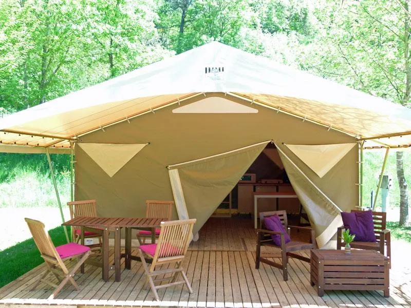 Lodge Insolite Nature Vivarais Bord De Rivière Sans Sanitaires - 2 Ch - 25 M² + 15M² Terrasse