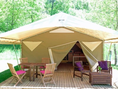 Lodge Insolite Nature VIVARAIS along the river without sanitary - 2 bedrooms - 25 m² + 15m² terrace