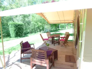 Locatif - Lodge Insolite Nature VIVARAIS am Flussufer ohne Sanitäranlagen-2 Schlafzimmer-25 m²+15m²Terrasse - Ushuaïa Villages - Camping l'Oasis *****