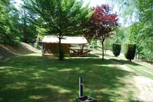 Accommodation - Lodge Insolite Nature Vivarais Along The River Without Sanitary - 2 Bedrooms - 25 M² + 15M² Terrace - image n°3 - Ushuaïa Villages - Camping l'Oasis *****