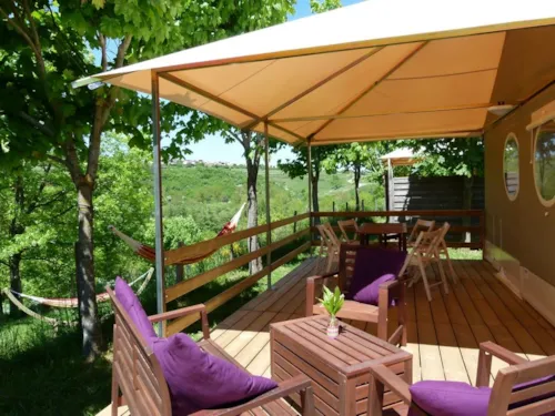 Huuraccommodatie(s) - Accommodatiepakket + Safari Peaugres - image n°2 - Ushuaïa Villages - Camping l'Oasis *****