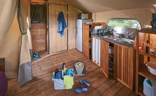 Pack Hébergement + Safari Peaugres