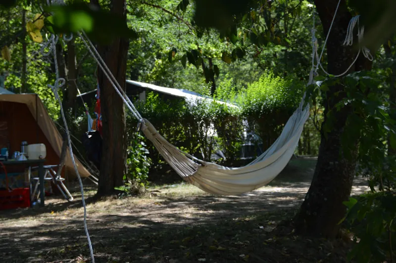 Emplacement Grand Confort Proche Piscine, Uniquement Les Tentes