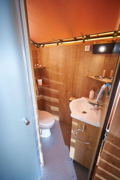 Accommodation - Lodge Insolite Premium Victoria - 2 Bedrooms - 30M² - Groot Terras Van 20 M² - image n°7 - Ushuaïa Villages - Camping l'Oasis *****