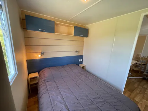 Mietunterkunft - Mobilheim Confort Titania - 2 Schlafzimmer - 25M² + 10M² Überdachte Terrasse - image n°7 - Ushuaïa Villages - Camping l'Oasis *****
