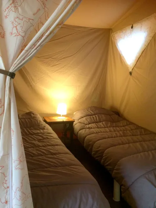 Accommodation - Lodge Insolite Nature Canada 2 Bedrooms Without Sanitary Facilities - 25 M² + 15 M² Covered Terrace - image n°4 - Ushuaïa Villages - Camping l'Oasis *****