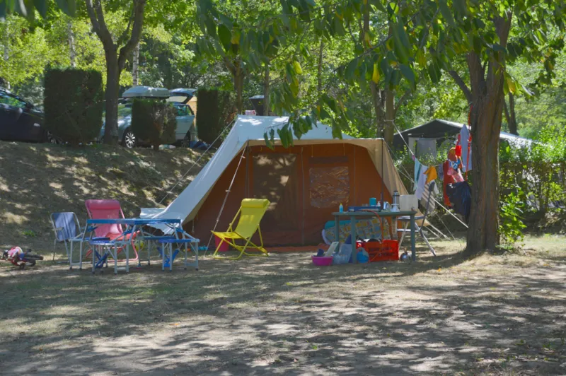 Emplacement Privilège Xxl (150-200M²) Proche Piscine, Table De Pique Nique. Electricité Incluse