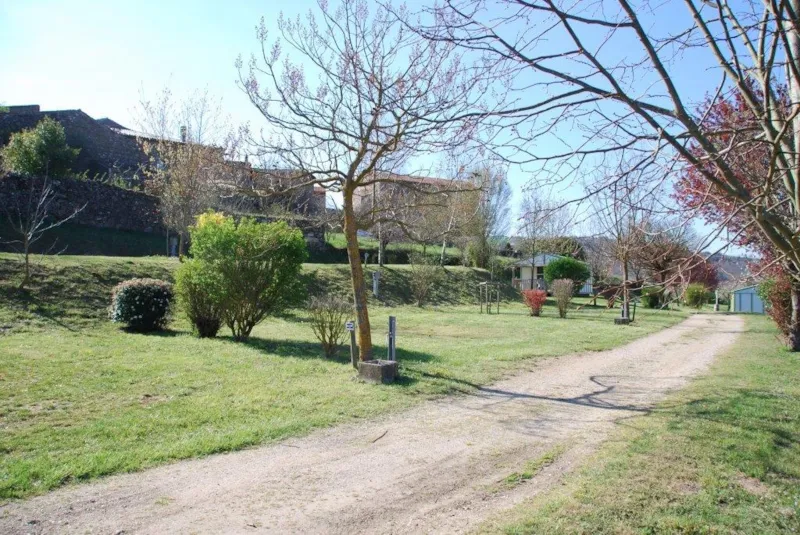 Emplacement Privilège Xl (100-150M²) Calme Et Nature