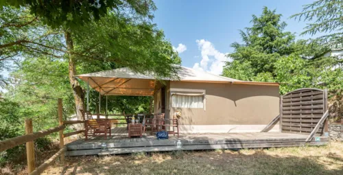 Mietunterkunft - Lodge Insolite Premium Pagan - 2 Schlafzimmer - Sanitäranlagen - 30 M² Und 25 M² Terrasse - image n°3 - Ushuaïa Villages - Camping l'Oasis *****