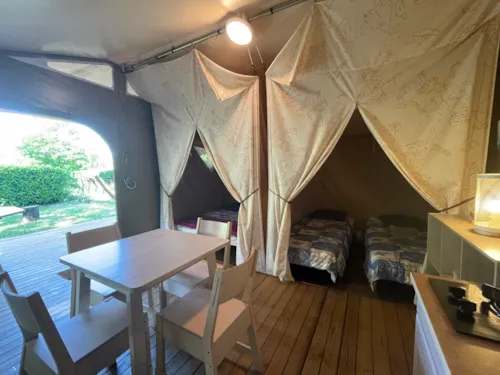 Accommodation - Lodge Insolite Nature Canada 2 Bedrooms Without Sanitary Facilities - 25 M² + 15 M² Covered Terrace - image n°3 - Ushuaïa Villages - Camping l'Oasis *****