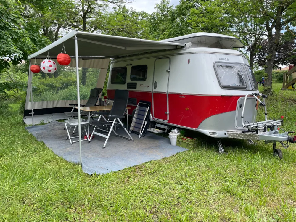 Emplacement - Emplacement Grand Confort Calme Et Nature - Camping l' OASIS Sites et Paysages