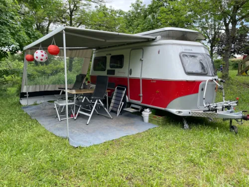 Stellplatz - Stellplatz Grand Confort Ruhe Und Natur - image n°1 - Ushuaïa Villages - Camping l'Oasis *****