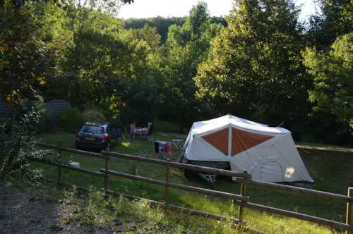 Pitch - Pitch Privilege Near The River, Electricity Included - image n°8 - Ushuaïa Villages - Camping l'Oasis *****