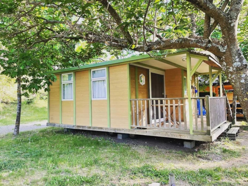 Chalet Confort Acacia 2 Schlafzimmer in der Nähe des Pools - 25m² + 10 m² überdachte Terrasse