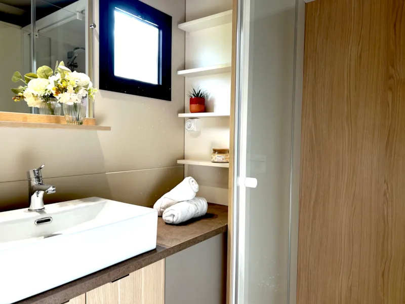 Chalet Privilège Panoramic - 2 Ch - Tv 25 M² , Terrasse Couverte 18M²