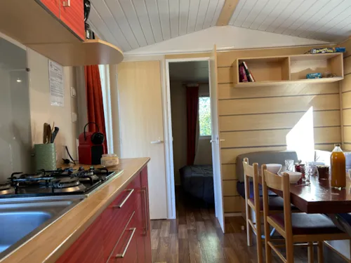 Mietunterkunft - Mobilheim Confort Titania - 2 Schlafzimmer - 25M² + 10M² Überdachte Terrasse - image n°5 - Ushuaïa Villages - Camping l'Oasis *****