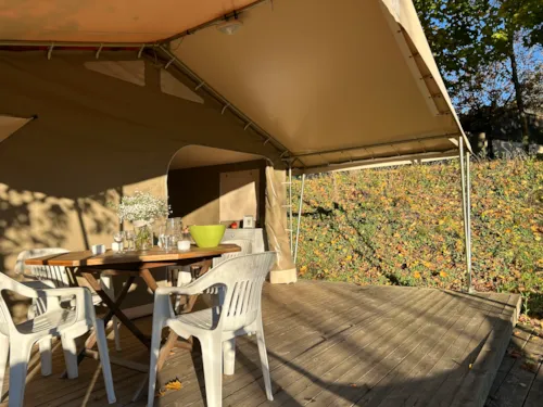 Accommodation - Lodge Insolite Nature Canada 2 Bedrooms Without Sanitary Facilities - 25 M² + 15 M² Covered Terrace - image n°6 - Ushuaïa Villages - Camping l'Oasis *****