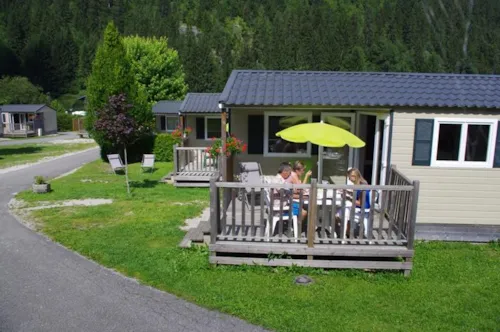 Location - Mobil-Home 5P / 25M² - 2 Chambres - image n°3 - Camping - Caravaneige L'Oustalet
