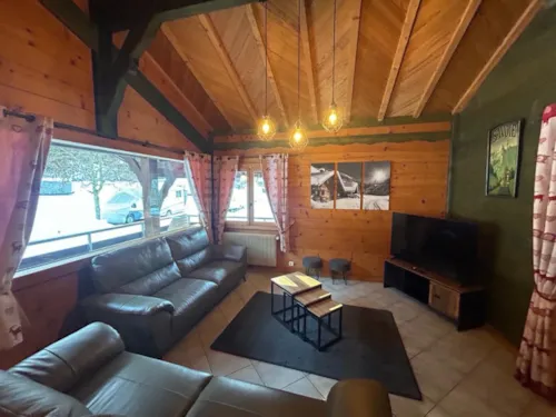 Location - Appartement "L'oustalet" / 105M² - 4 Chambres - image n°2 - Camping - Caravaneige L'Oustalet