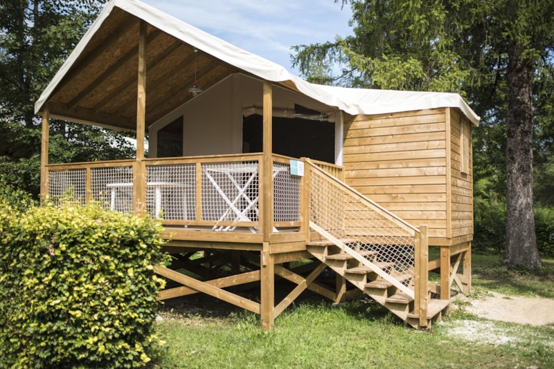 Holzhütte auf Pfählen 22m²