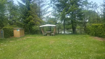 Stellplatz - Stellplatz Confort Premium - Camping Les Pêcheurs