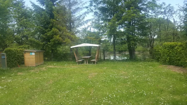 Plads(er) - Pitch Confort Premium - Camping Les Pêcheurs