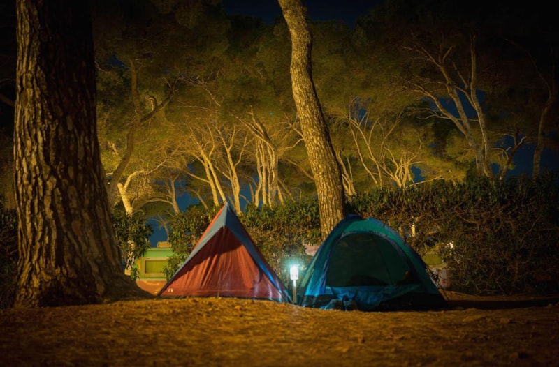Piazzola tenda piccola A + elettricità