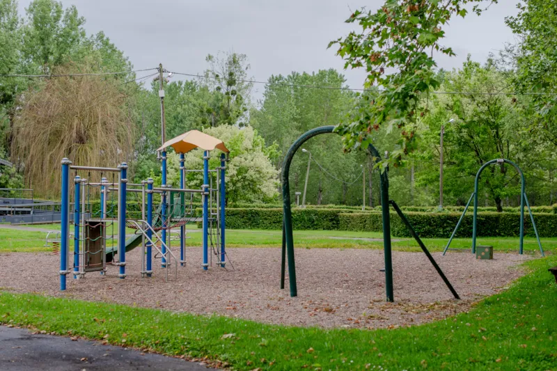 Forfait Camping (Emplacement, 2 Personnes, 1 Véhicule)