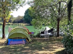 Camping du Lac de Fontclaire - image n°3 - Roulottes