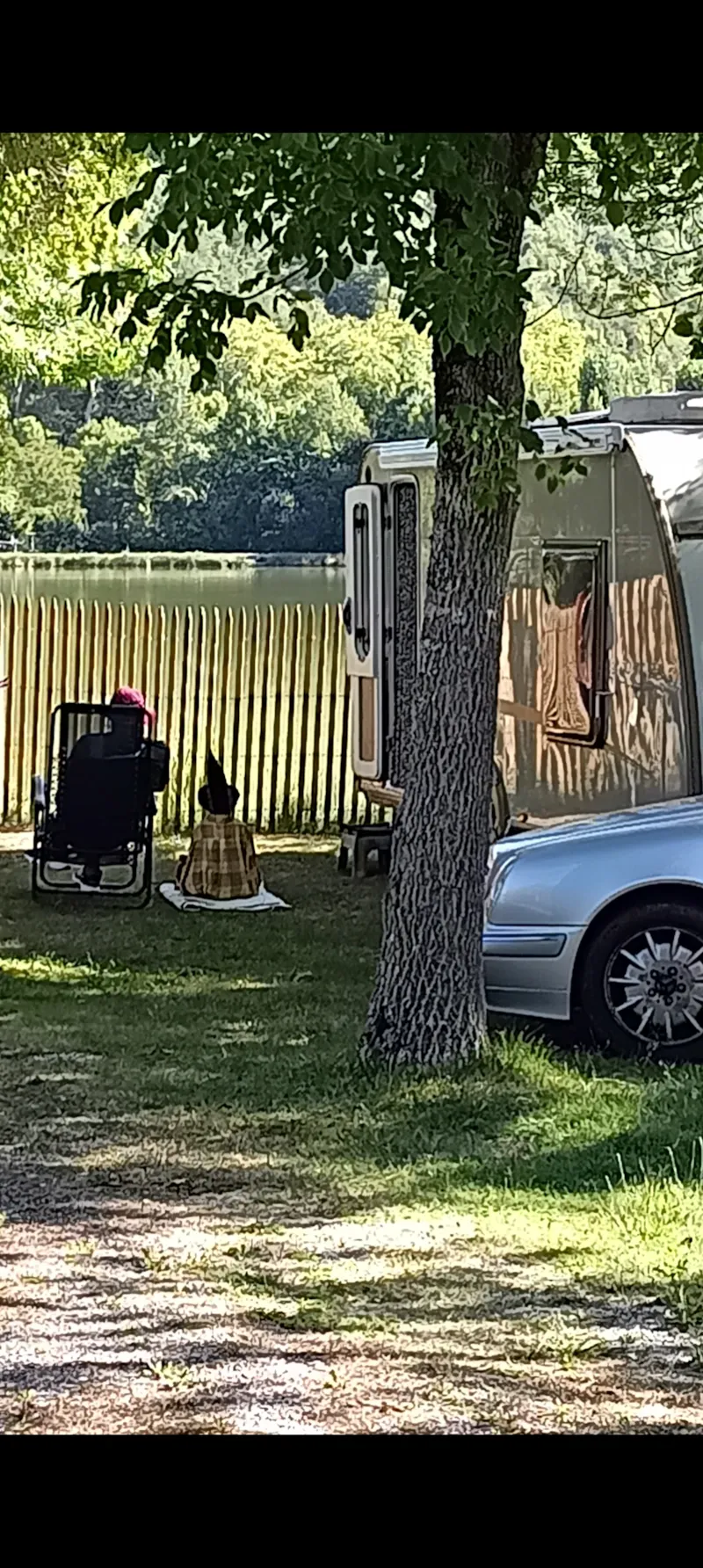 Emplacement 1 Tente, 1 Véhicule + Electricité 6Amp