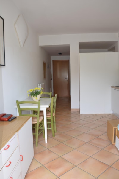 RESIDENCE (one room) — 3