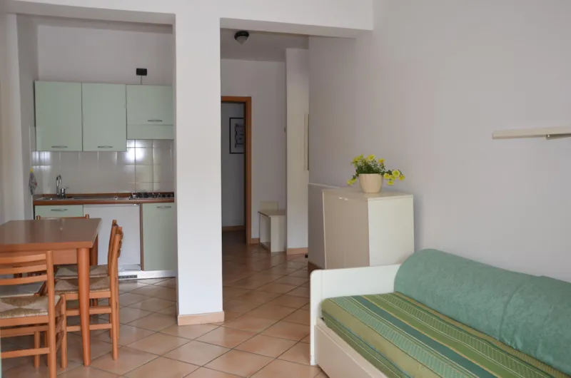 Residence (Deux Pièces)