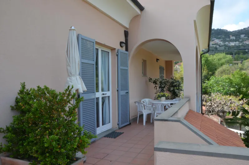 Residence (Deux Pièces)