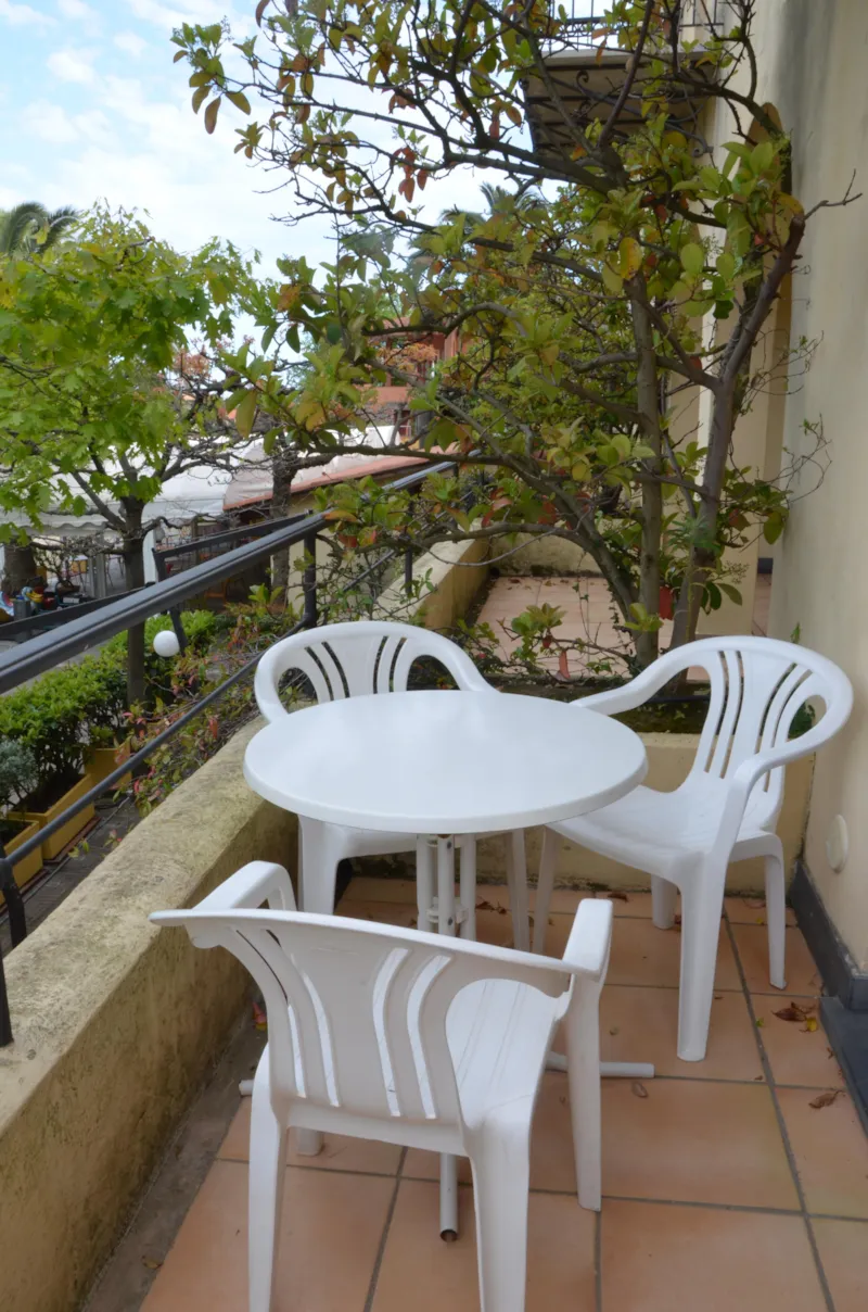 Residence (Une Pièce)