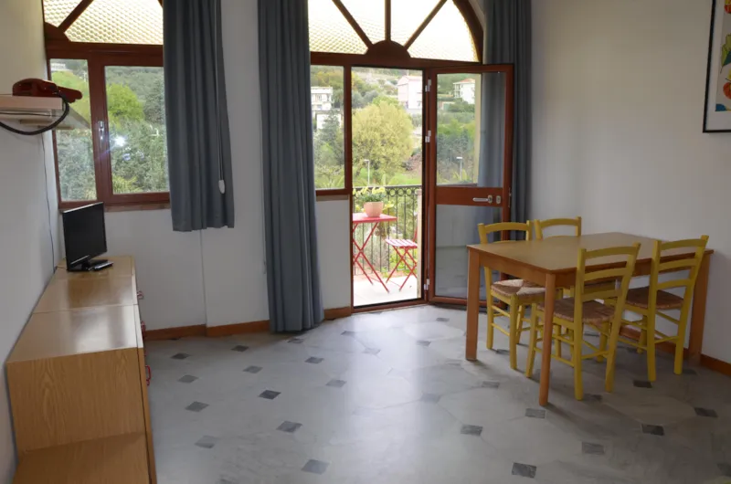 Residence (Une Pièce)