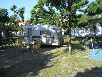 Pitch: caravan max or camping-car m. 7,30 — 6