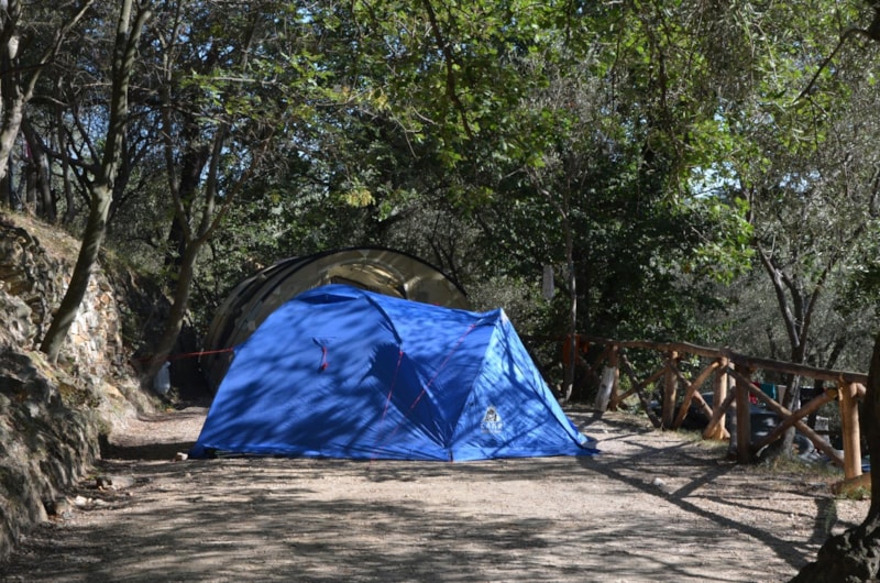 Demi emplacement (tente canadienne) - max 3 x 3 m.