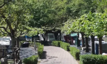 Stellplatz - Zeltklappanhänger Max M.5X5 - Villaggio Turistico Pian dei Boschi