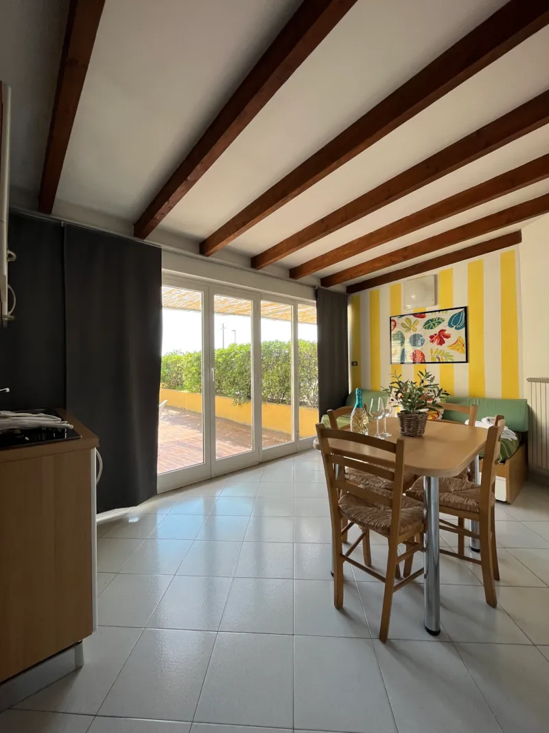 Residence (Une Pièce)