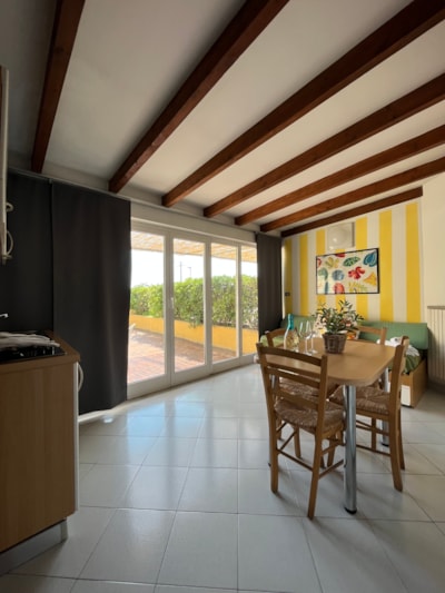 RESIDENCE (one room) — 10
