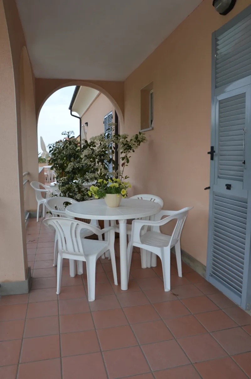 Residence (Deux Pièces)